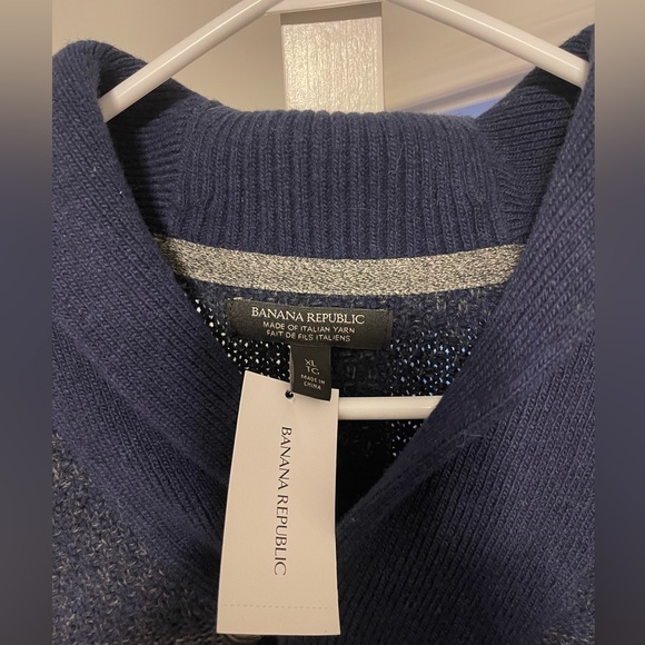 Banana republic sweater - Picture 3 of 4